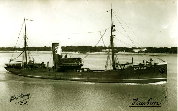 VAUBAN - Chalutier rochelais - .JPG
