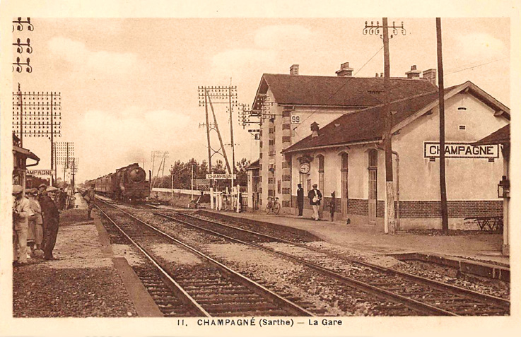 Champagné - La gare - 1 -  .jpg
