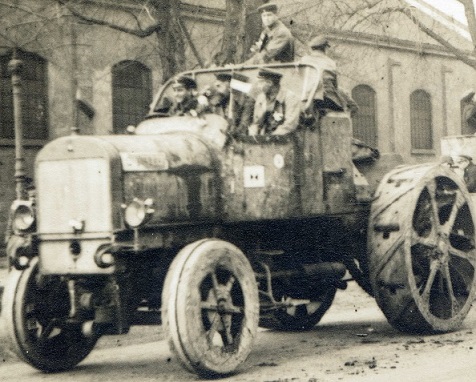 Tracteur artillerie allemand.jpg