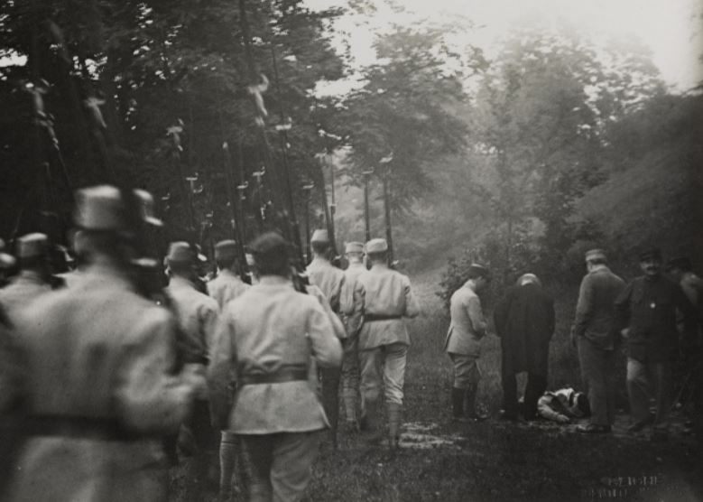 vincennes exécution du capitaine Estève 4.JPG