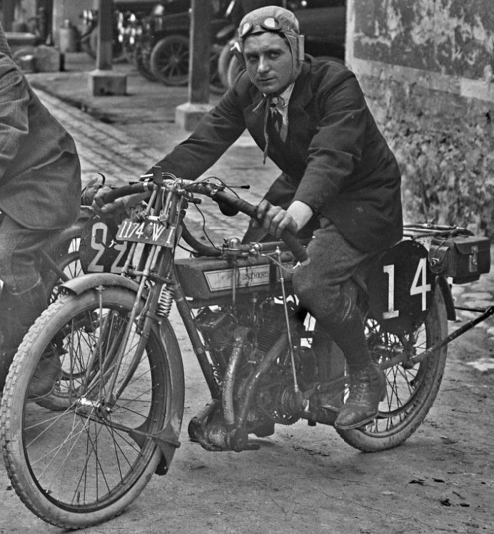 Moto_Clement-1913.jpg