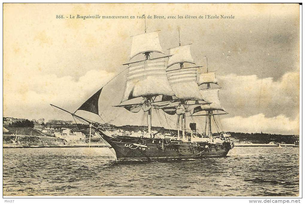 BOUGAINVILLE 1912  sous voiles.jpg