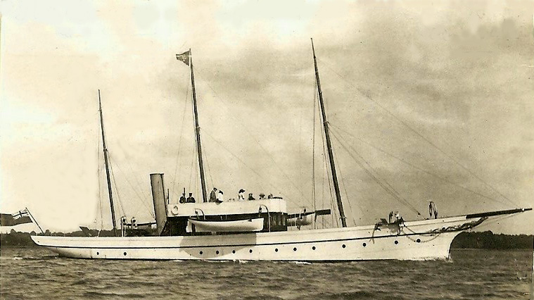 SEA-SNAKE, futur ÎLES-CHAUSEY - Yacht - II - .jpg