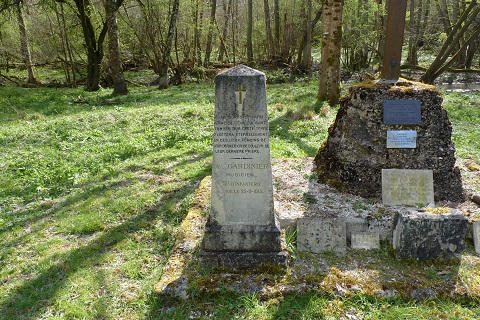 100 - Copie Reduite.JPG