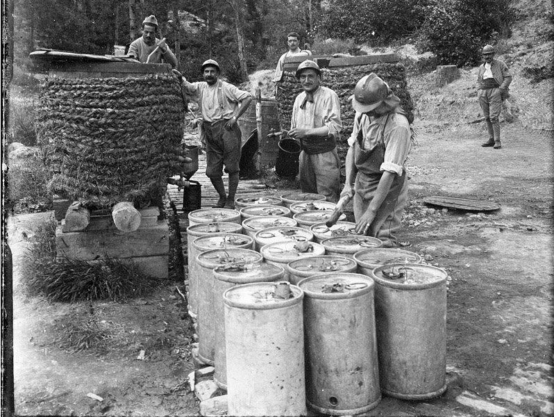 7 Cuve chauffée de vin peut-être avec norvégienne en 1916.jpg