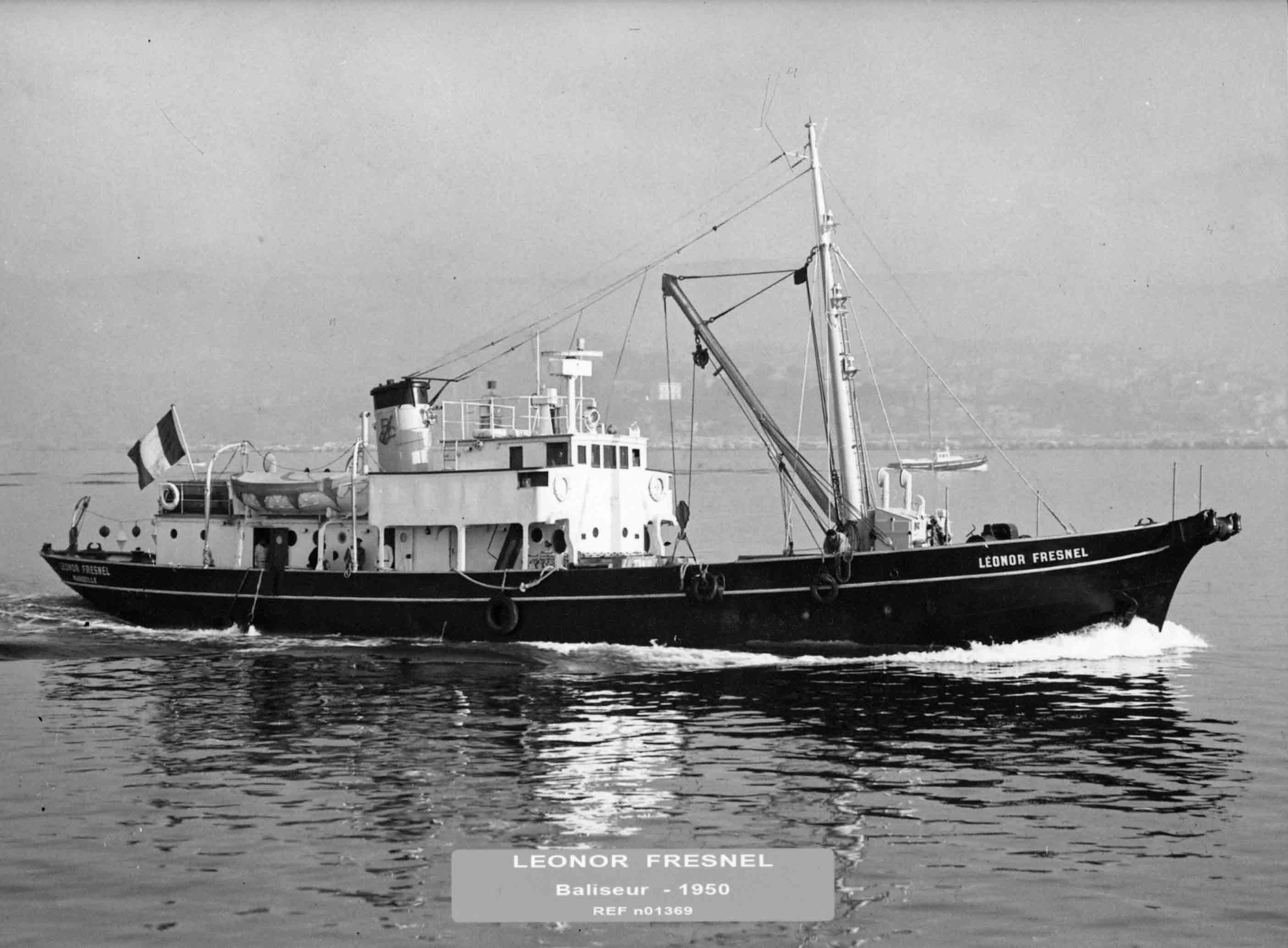 En rade de Toulon début des années 50.<br />photo Marius Bar