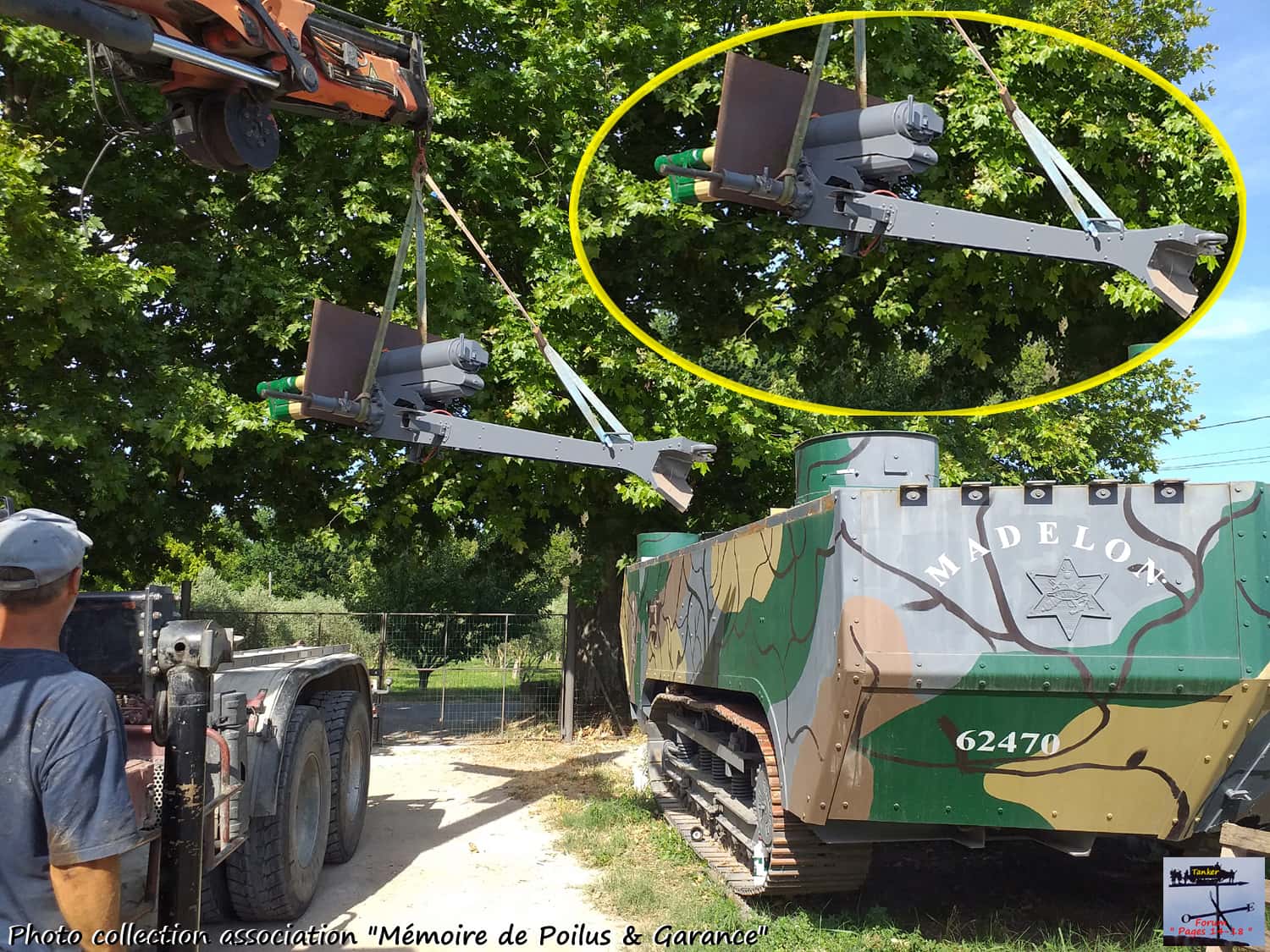 24 - présentation du canon dans le char-min.jpg