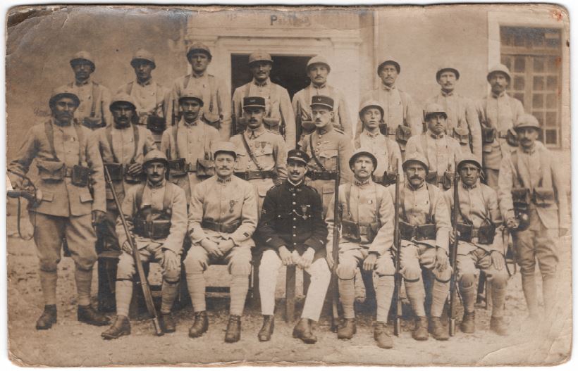 140e_RI_groupe_entre_mai_et_aout_1919.JPG
