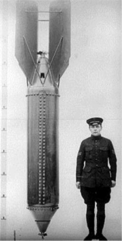 Largest bomb dropped in WWI. Of British origin, he weighed 750 kg.jpg