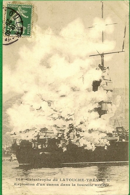 LATOUCHE TREVILLE 1908 9 22 explosion tourelle arrière.jpg