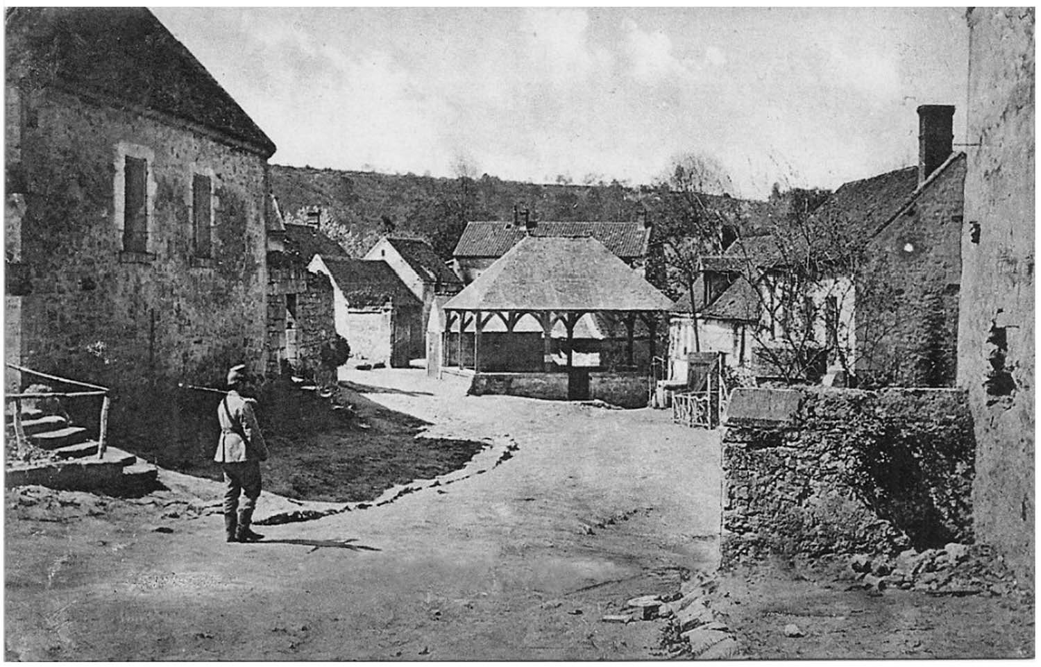 28a - Aisne - Village de Courtecon - Le Lavoir.jpg