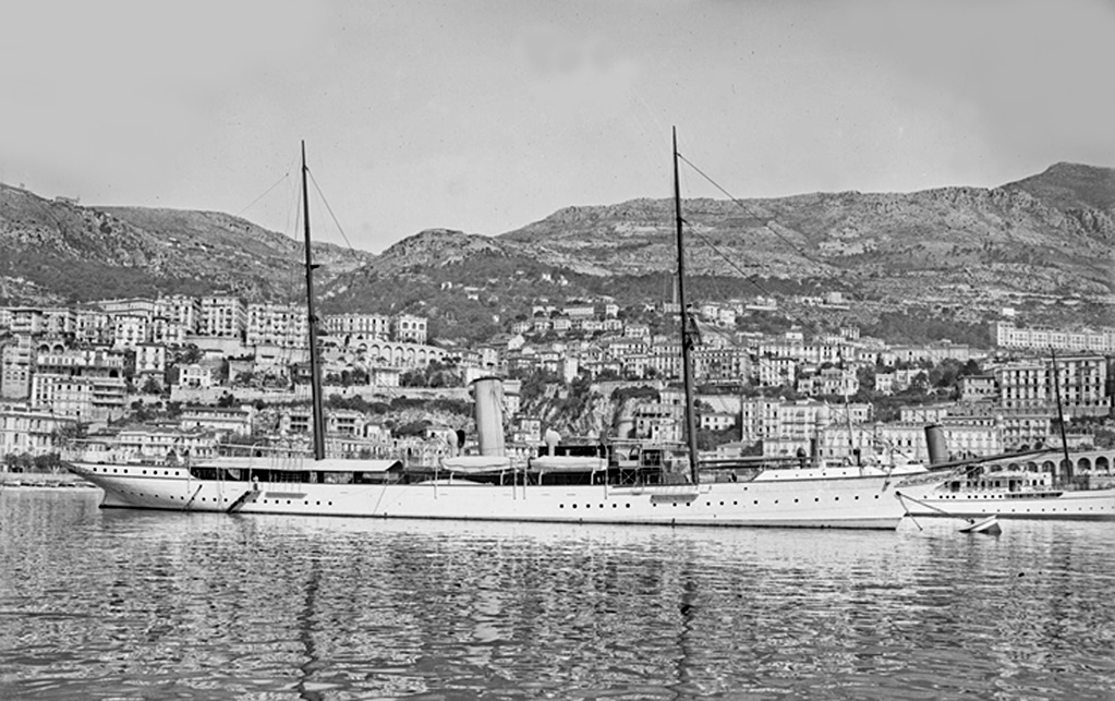 HIRONDELLE [II] – Yacht – III – .jpg