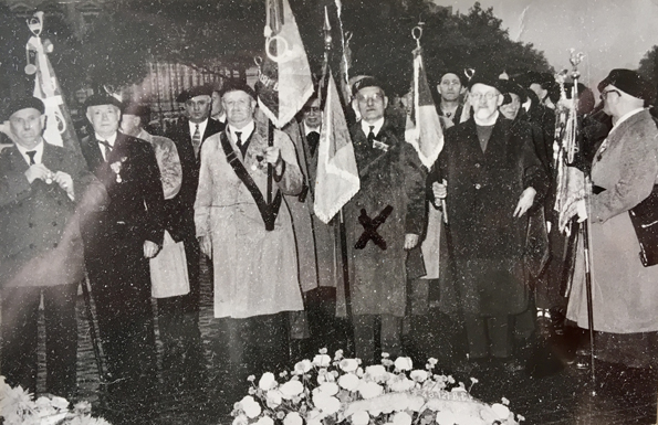 Avant 1970, à l'Arc de Triomphe.