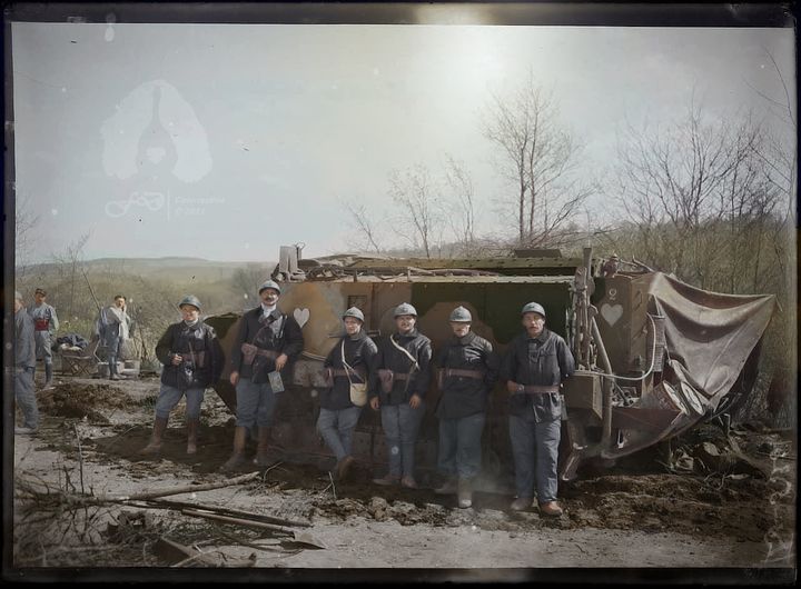 Maizy, Aisne, l'équipage du tank..jpg