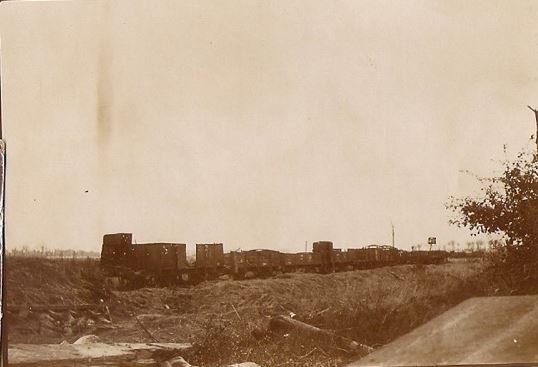 boesinghe train abandonné en gare juillt 16.JPG