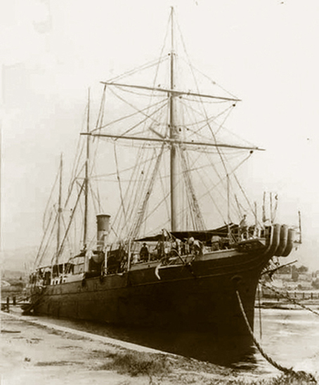LA CHARENTE – Navire câblier – II – .jpg