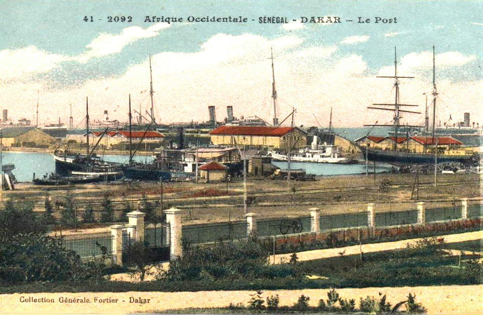 Navire non identifié – Dakar – I – .jpg