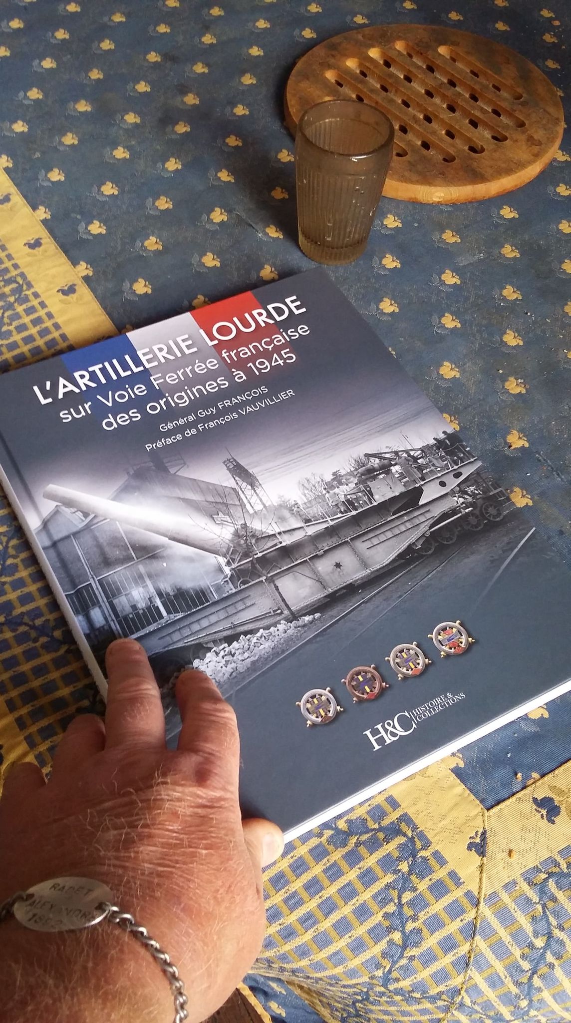 Livre artillerie juin 22.jpg