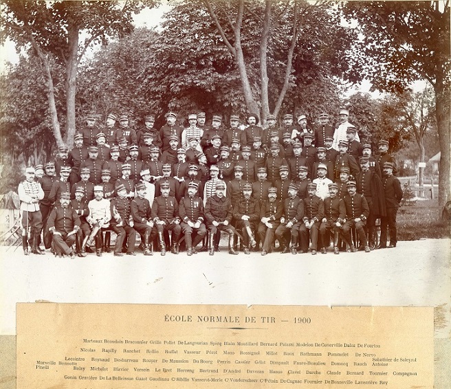 Ecole Normale de Tir 1900 Lt-Cl Vonderscherr, Ct Pétain.jpg