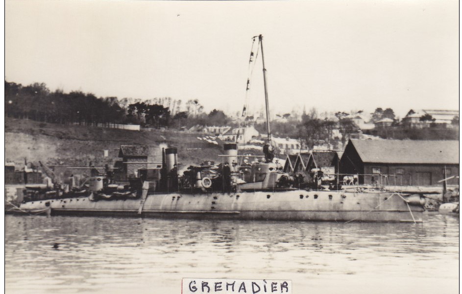 GRENADIER 555_001.jpg