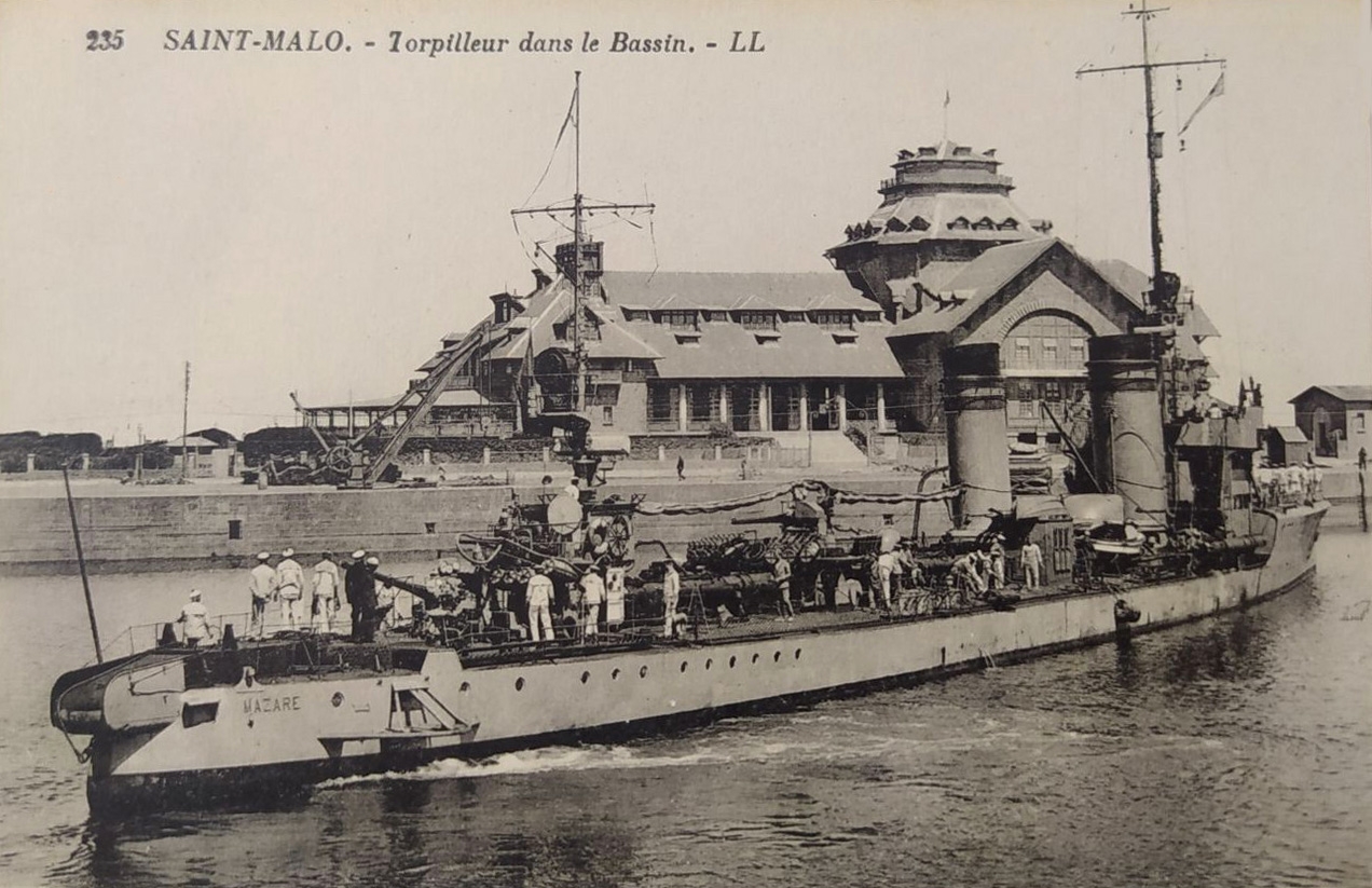 MAZARÉ – Torpilleur d’escadre, ex-S. 135 allemand – II –  .jpg