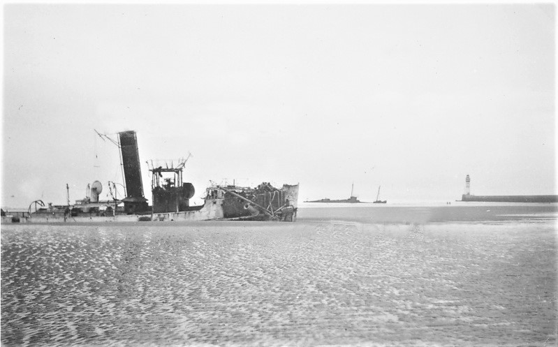 TUMULTE 1940 5 21 échoué à dunkerque.jpg