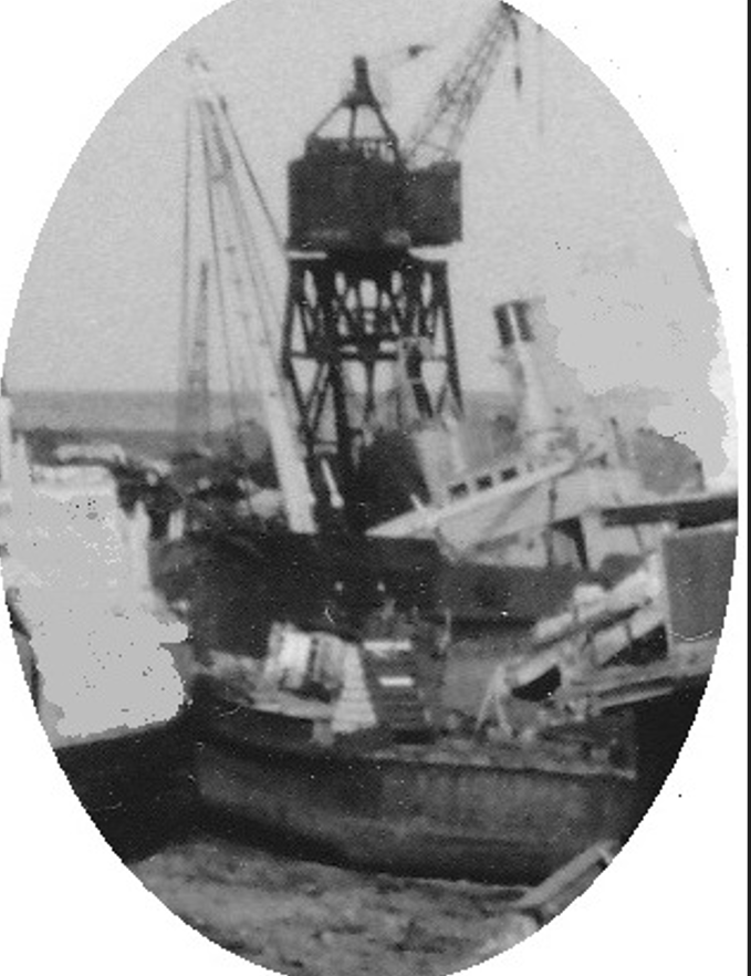 1971 renflouement de ANTEE ex VULCAIN Capture.PNG