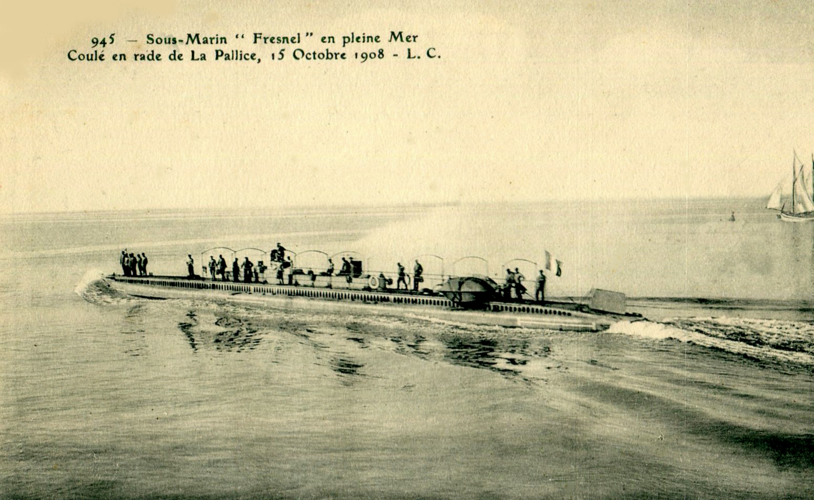 FRESNEL – Sous-marin de haute mer – II –  .jpg