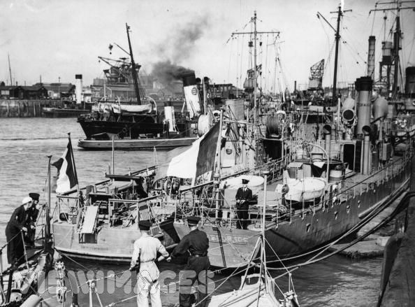 C106 1940 7 et C type 5 à porstmouth.jpg