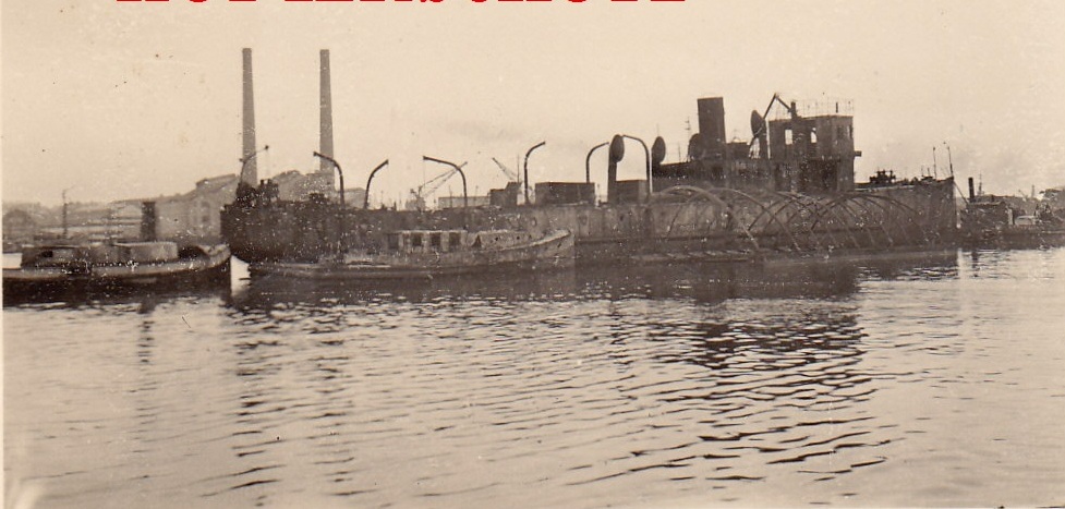 MICA 1938 Aviso  %28hulk%29 in Lorient.jpg