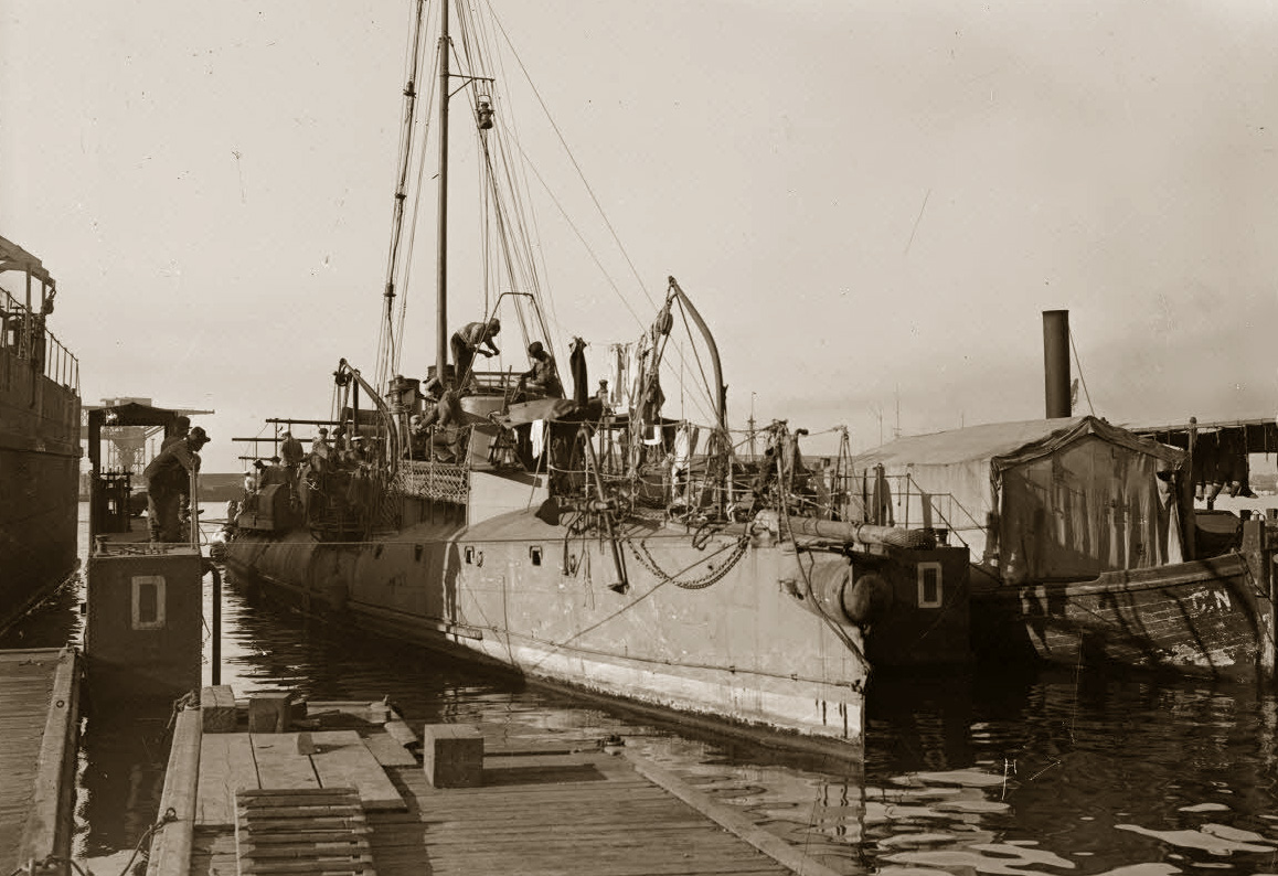 TORPILLEUR 369 – I – .jpg