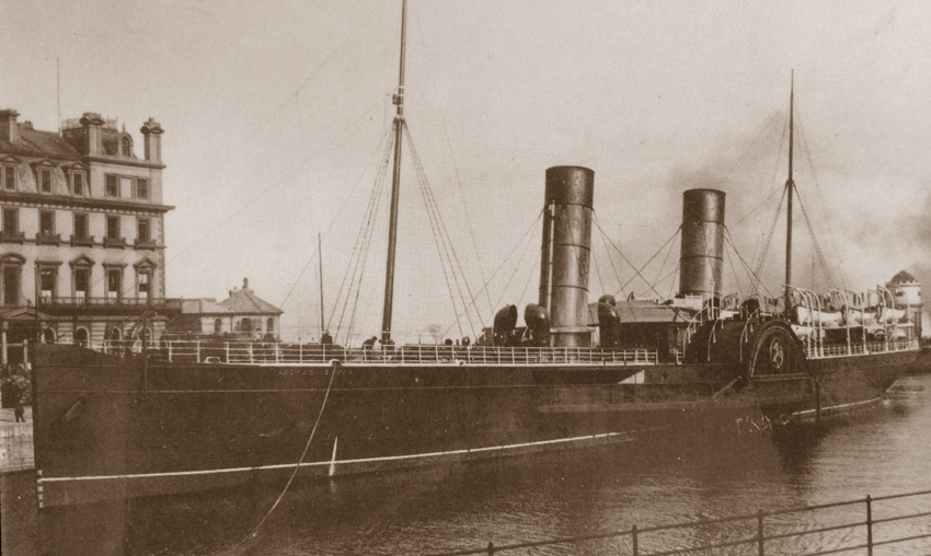 MONA’S QUEEN [II] – Navire à passagers – I – .jpg