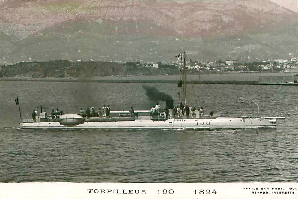 TORPILLEUR 190, futur CENDRIER - x - .jpg