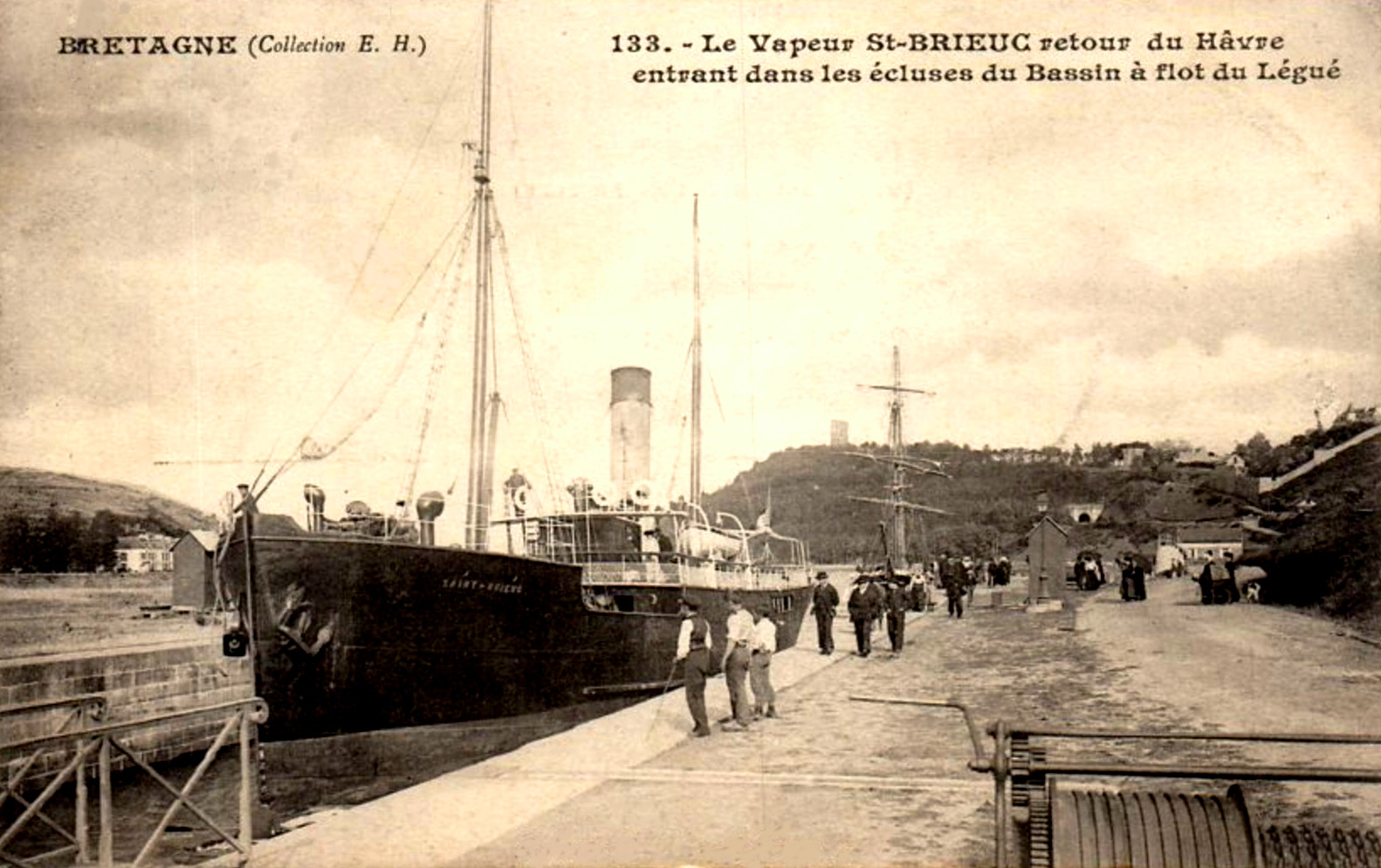 SAINT-BRIEUC – Cargo caboteur – I – .jpg