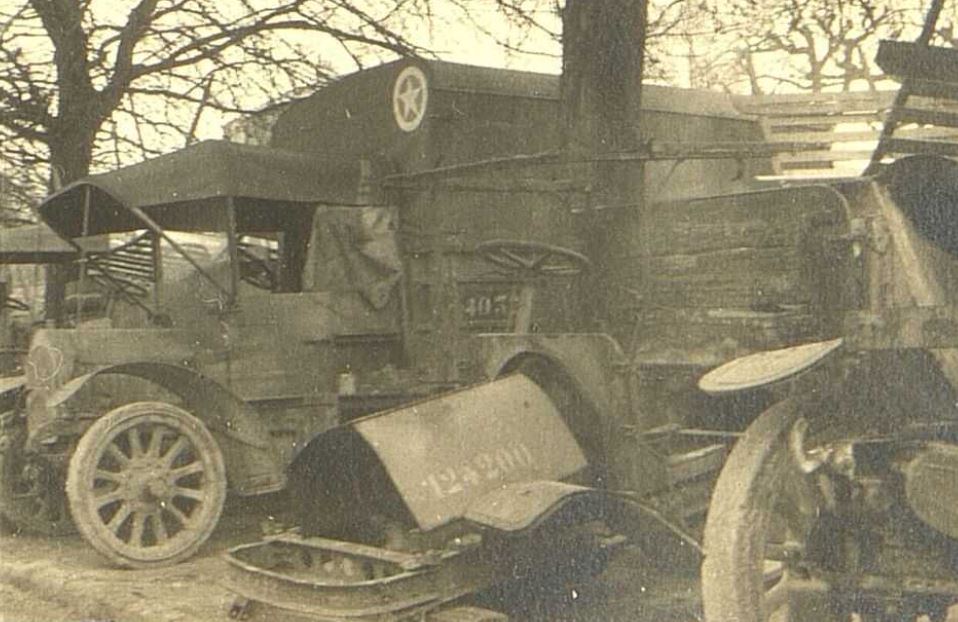 cimetière automobile MEAUX 1916 001.JPG