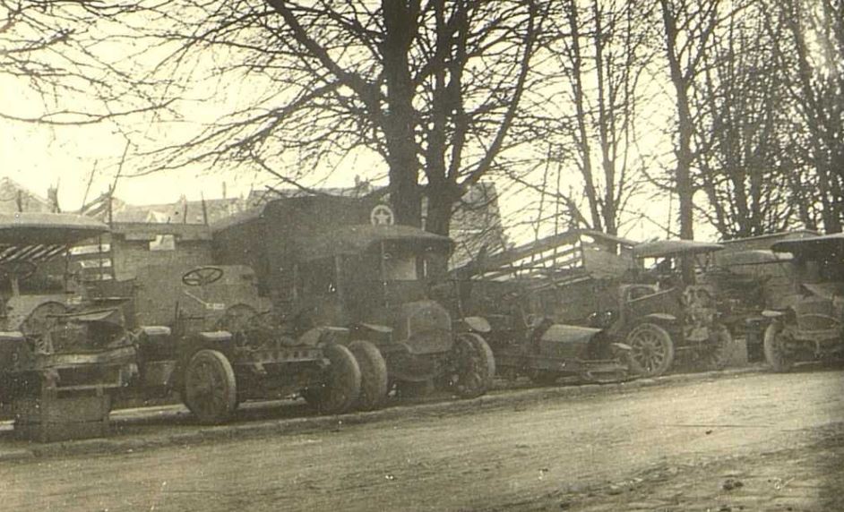 cimetière automobile MEAUX 1916 002.JPG