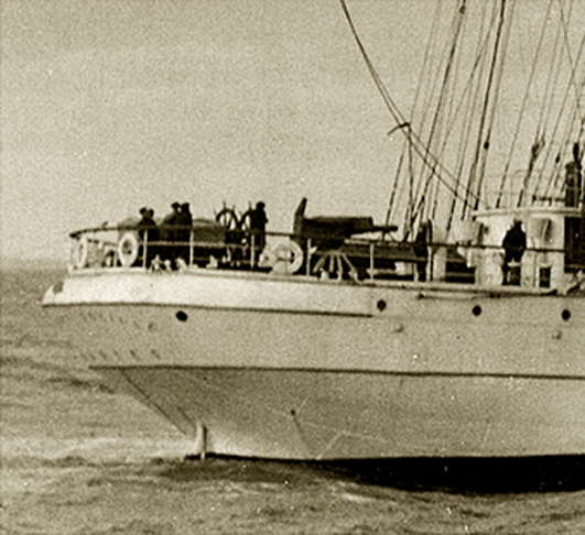 AMIRAL-CÉCILE - Armement défensif - .jpg