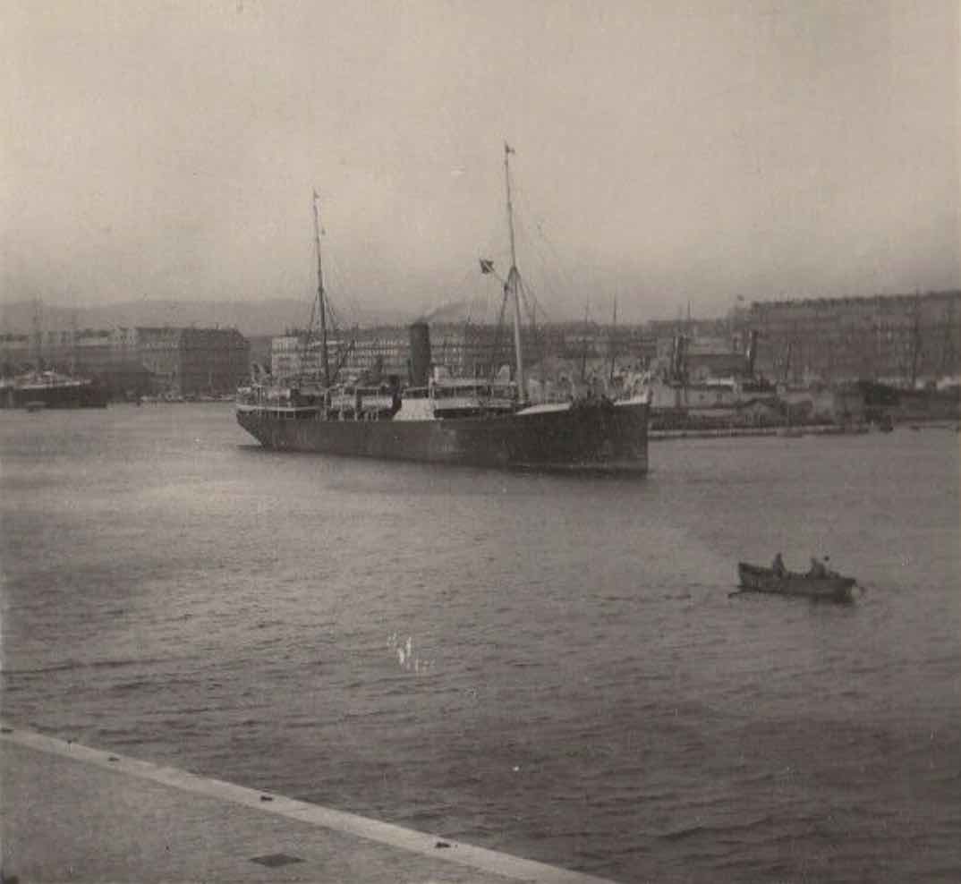 Le Ville de Tunis sortant de la Joliette vers 1913.jpg