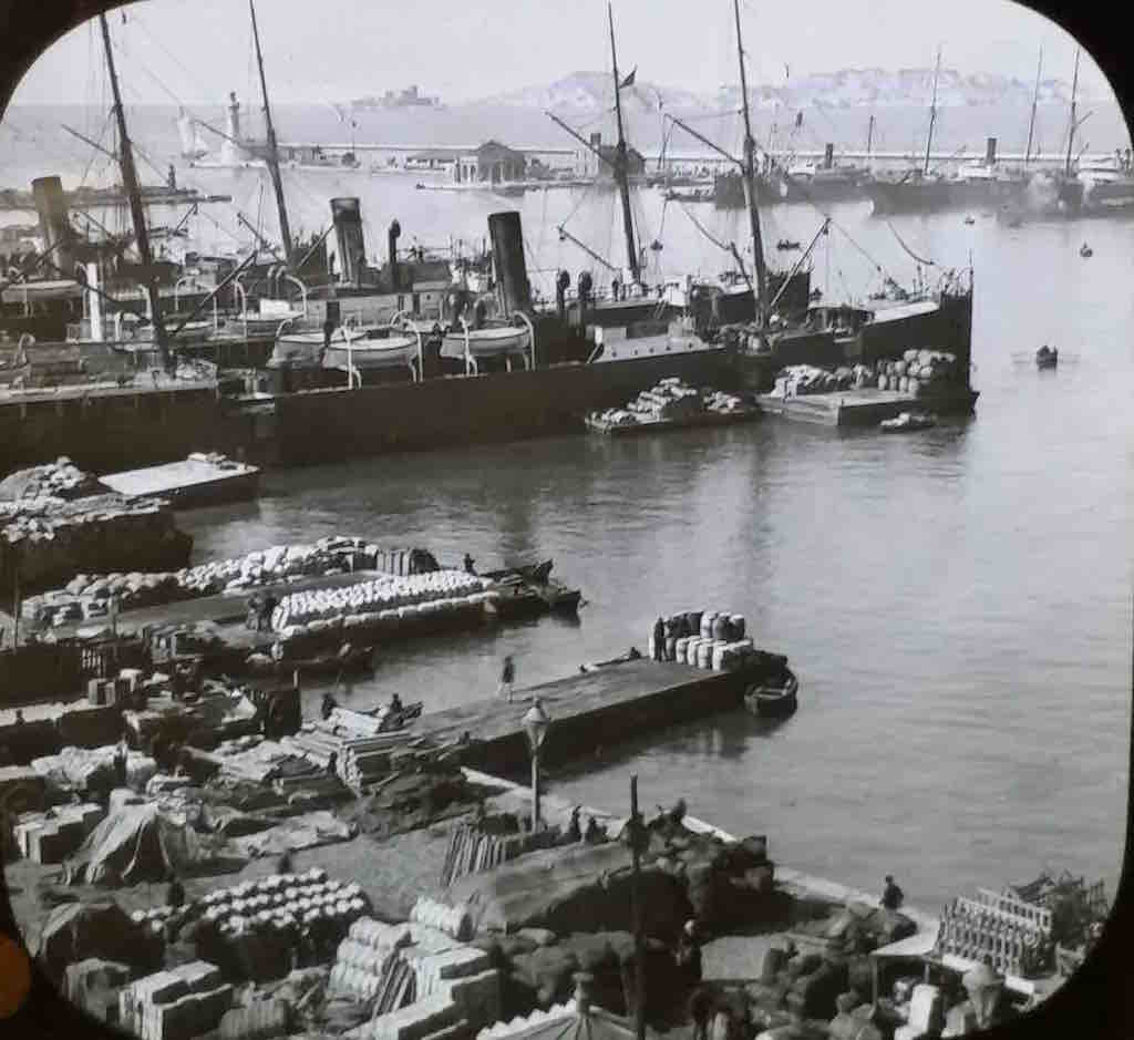 le ville de Tunis, a la Joliette.jpg