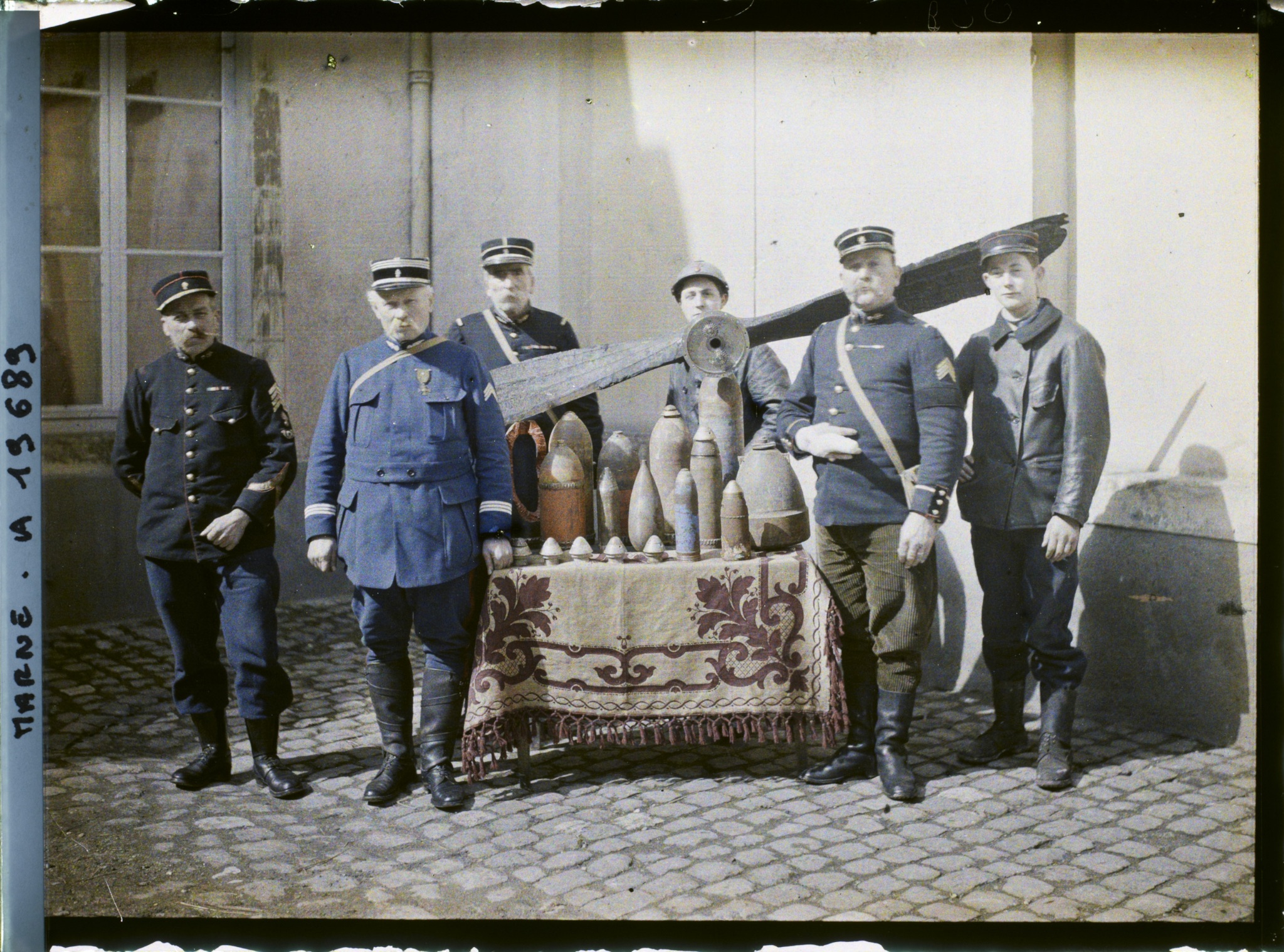 Pompiers à Reims, 1917.