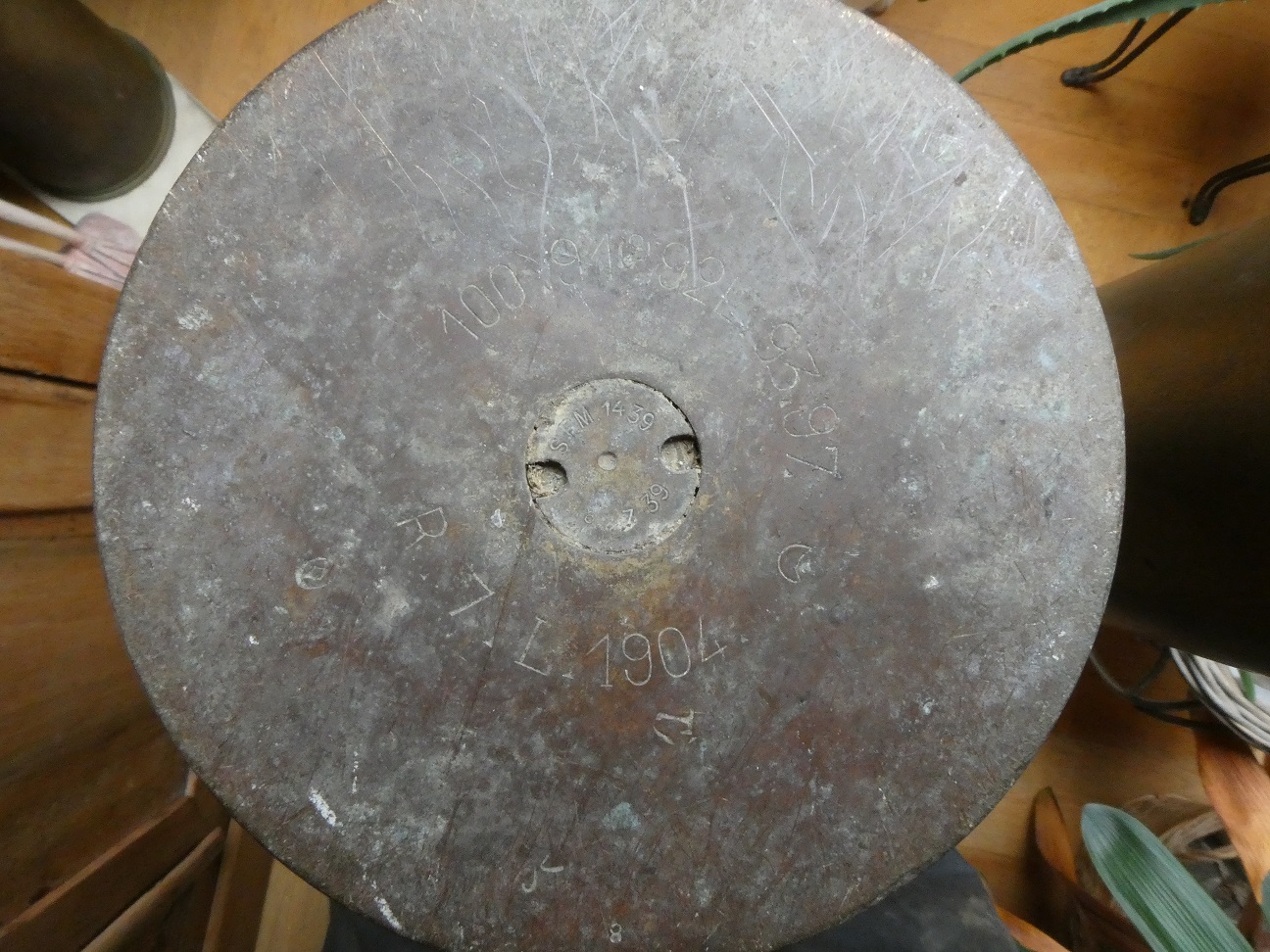 100b.jpg