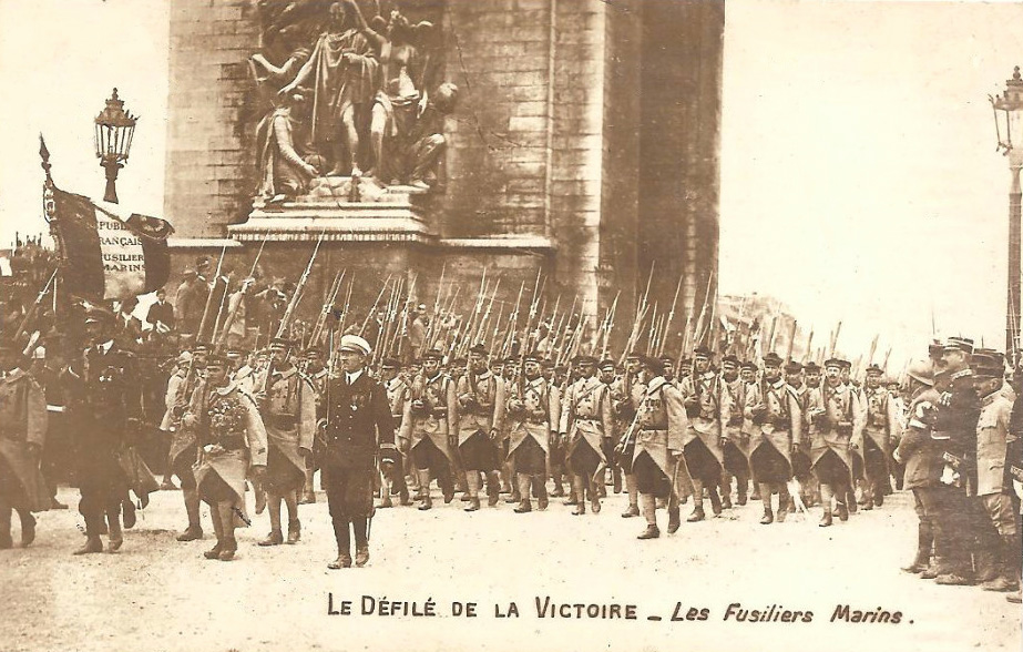 Défilé de la Victoire - Fusiliers marins - III - .jpg