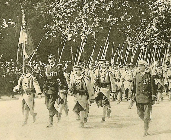 Défilé de la Victoire - Fusiliers marins - II ² - .jpg