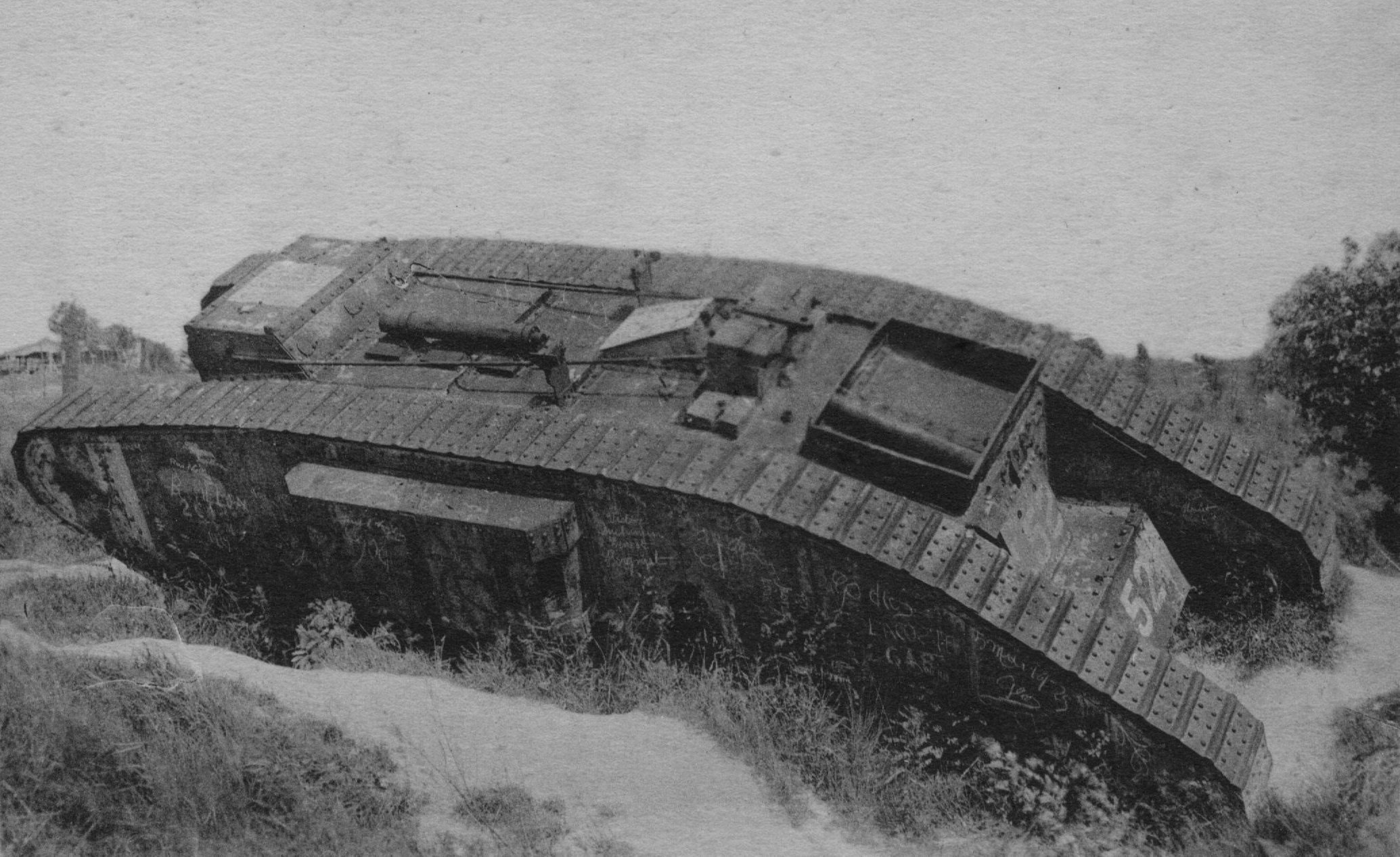 ww1 tank 52 (2023_06_23 06_39_49 UTC).jpg