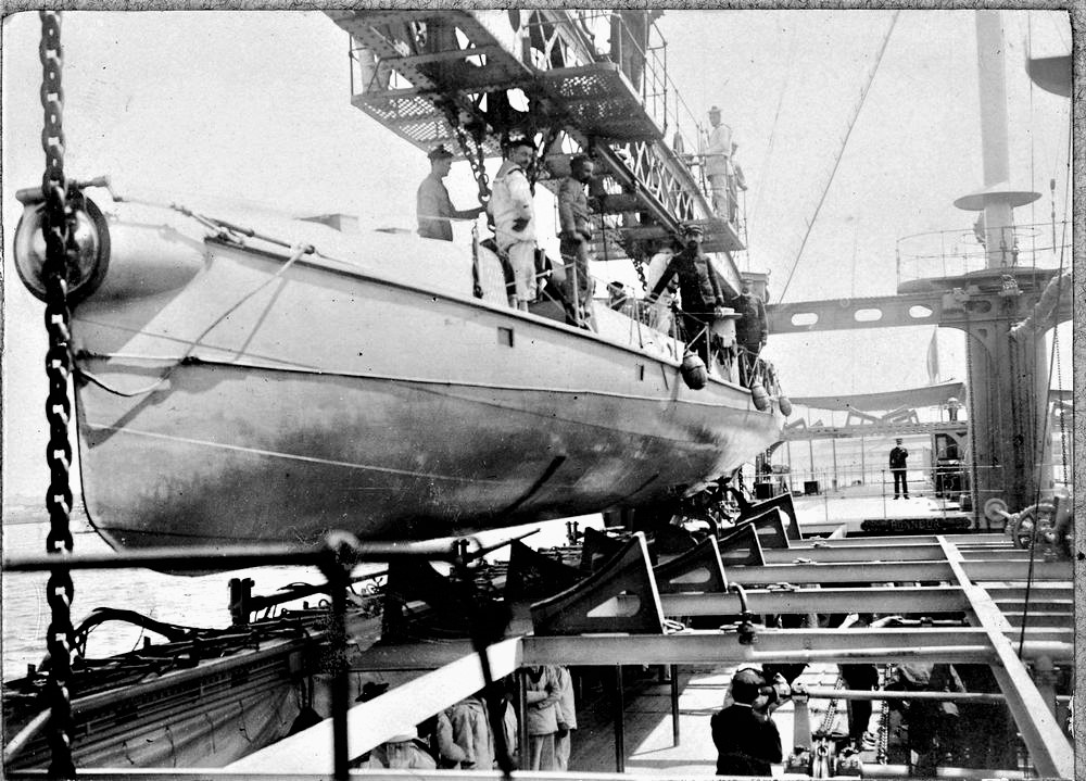 FOUDRE 1900 torpilleur.jpg