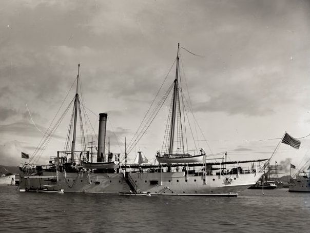PG14 U.S.S._Wheeling,_Honolulu_Harbor,_photograph_by_Brother_Bertram_(cropped).jpg