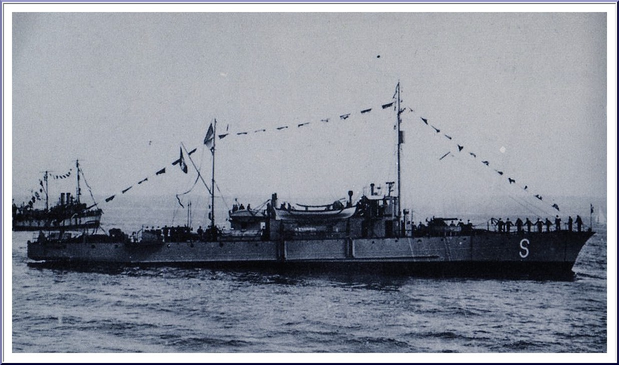 SURVEILLANTE 840b5903e0e6ea9efd5595ff04b553d9.jpg