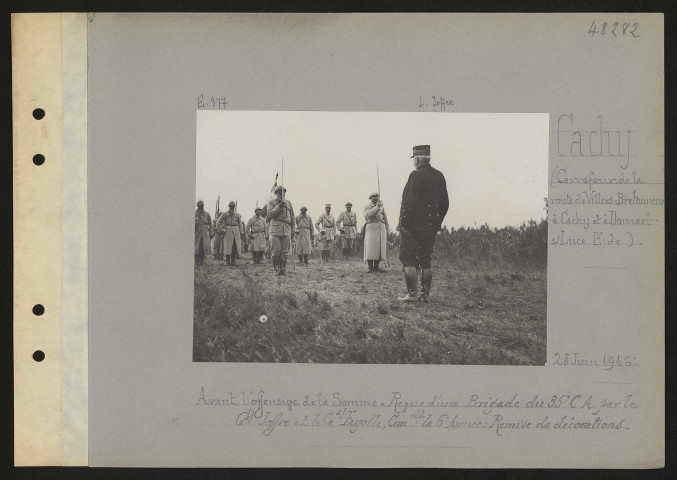 Joffre à Cachy, 28 juin 1916.