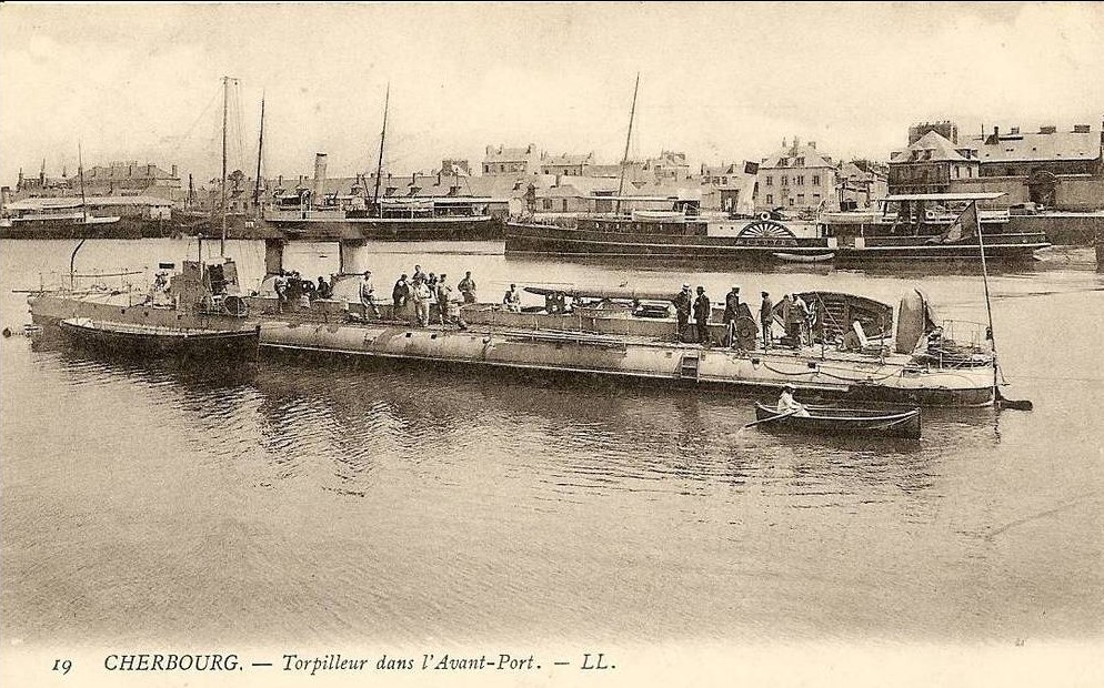 T293 1905 essais à cherbourg.jpg