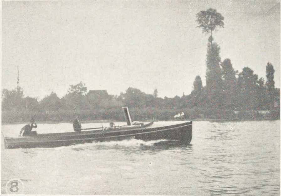 VOLTIGEUR - Canot automobile